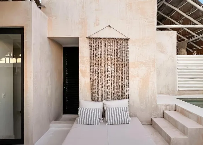 Stylish Mexican Interior Ph- Private Rooftop -gated Community *