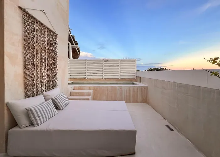 Stylish Mexican Interior Ph- Private Rooftop -gated Community