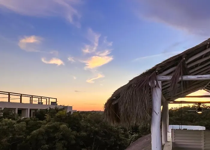 Stylish Mexican Interior Ph- Private Rooftop -gated Community Apartment *