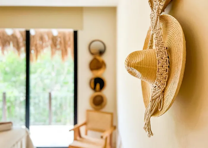 Stylish Mexican Interior Ph- Private Rooftop -gated Community