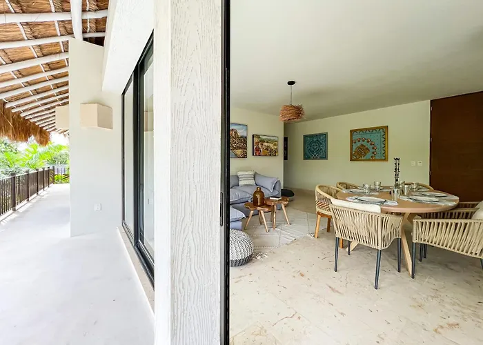 Apartment Stylish Mexican Interior Ph- Private Rooftop -gated Community *
