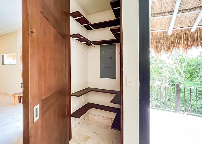 Stylish Mexican Interior Ph- Private Rooftop -gated Community Apartment