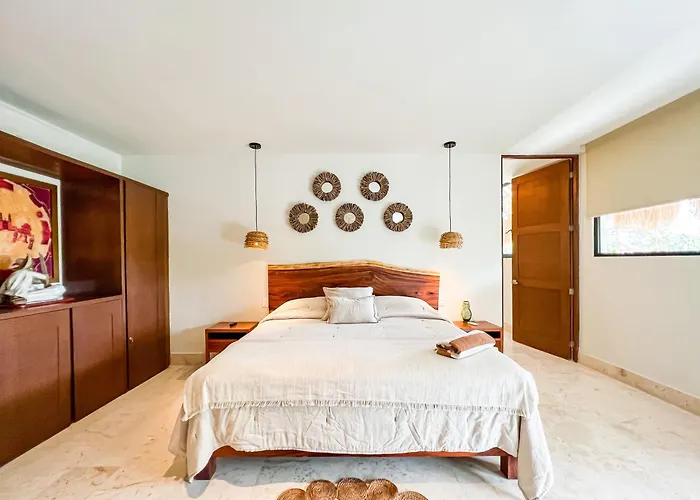 Stylish Mexican Interior Ph- Private Rooftop -gated Community *