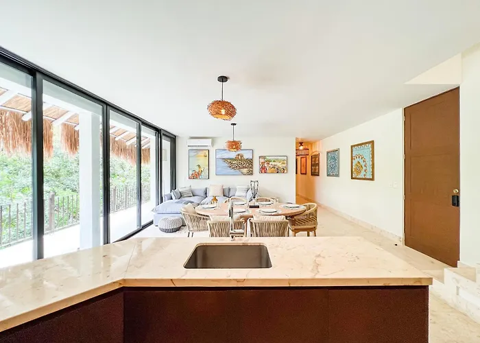 Stylish Mexican Interior Ph- Private Rooftop -gated Community Apartment