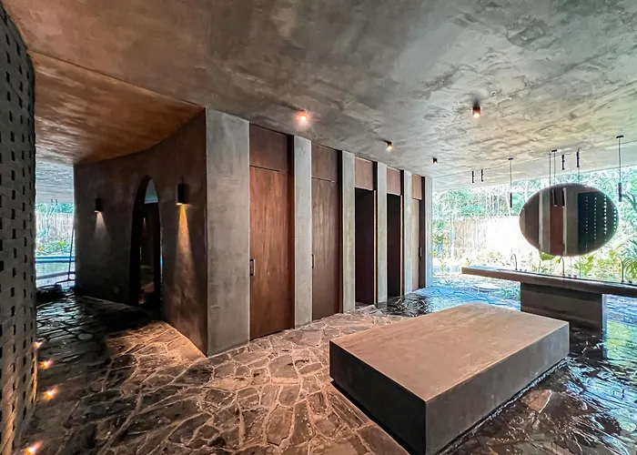 Stylish Mexican Interior Ph- Private Rooftop -gated Community